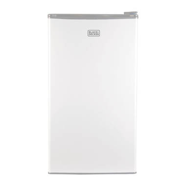 Black Decker 3.2 cu. ft. Freestanding Mini Fridge with Freezer